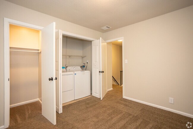 Beautiful Chesney Woods Townhomes