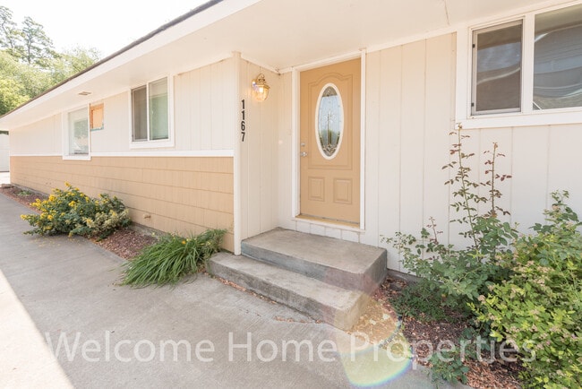 Building Photo - Comfortable home in east Walla Walla Unit 1167 School