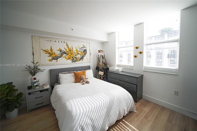 Photo - 4100 Salzedo St