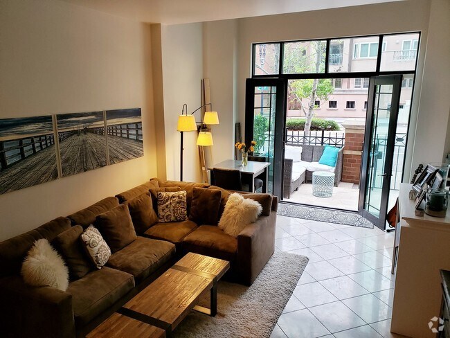 Building Photo - 500 W Harbor Dr Unit 112 Rental
