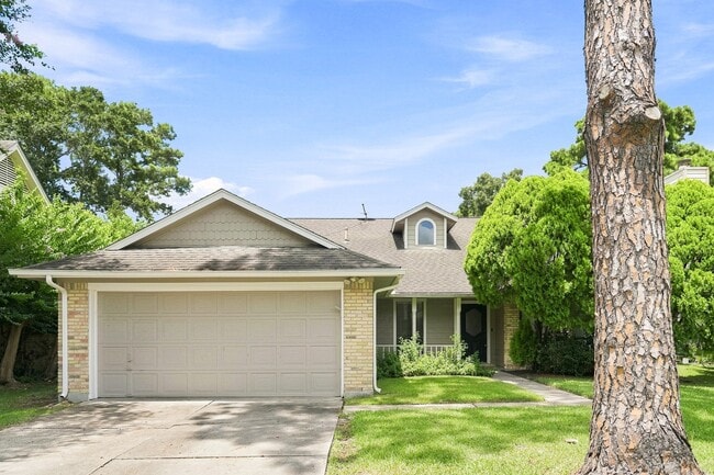 Building Photo - 15907 Spring Forest Dr