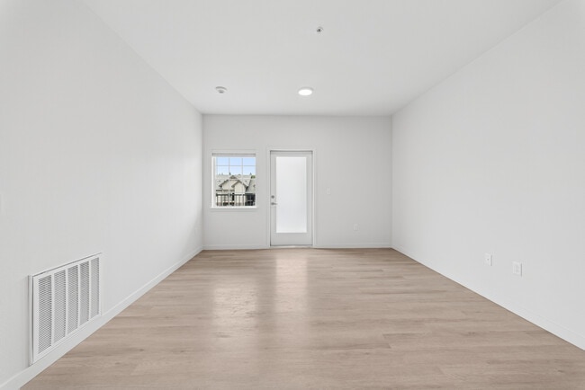 Photo - Cascade Creek Apartments