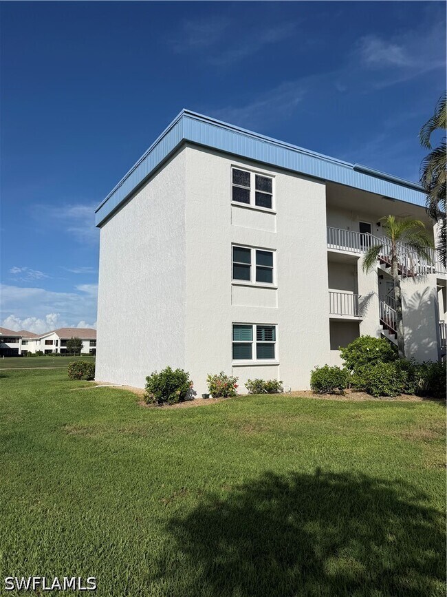 Building Photo - 1624 Pine Valley Dr Unit 115
