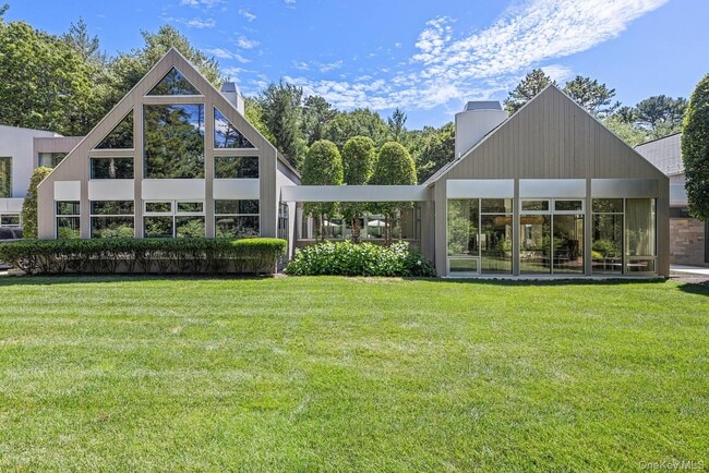 Photo - 7 Rolling Wood Ln