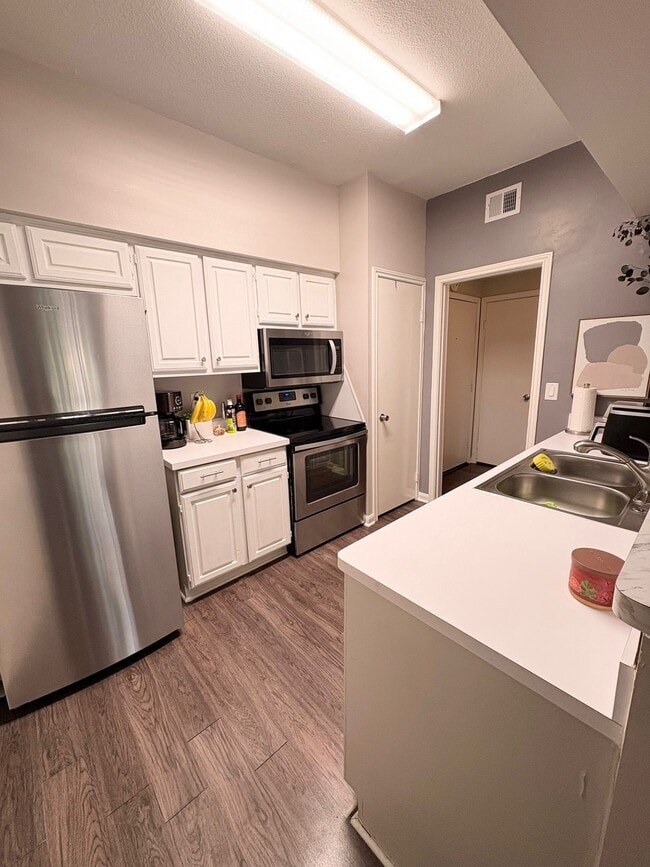 Photo - 2475 Underwood St Unidad 382