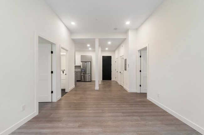 Photo - 2 Derby Square Unit 302