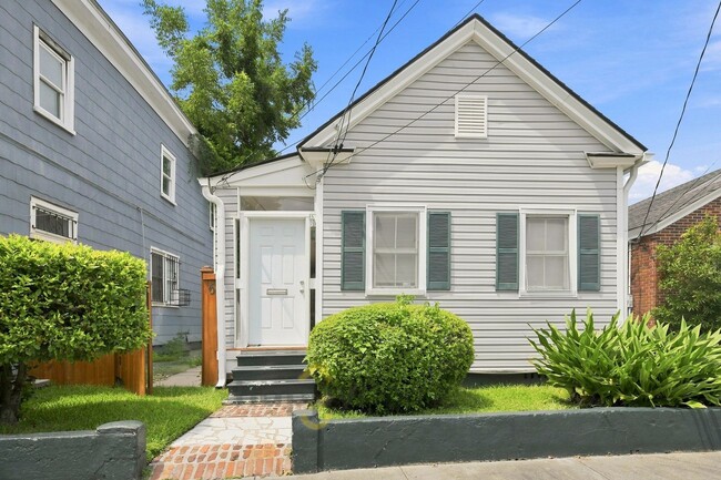 Photo - 6 Maverick St