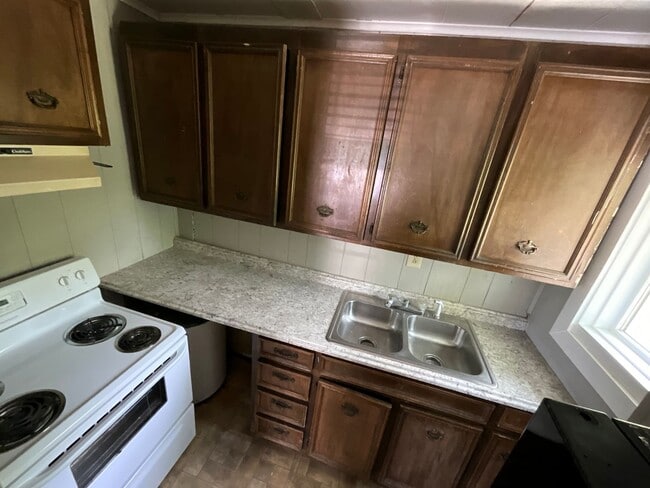 Photo - Cozy 1/1 Cottage at Hill Loop in Bonifay with Water/Sewer, Garbage, and Lawn Maintenance Included!