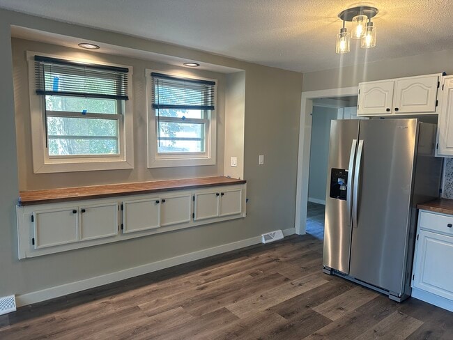 Cocina - 1126 68th St Unidad 1126 68th St lower