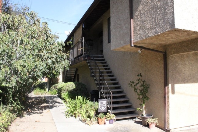 Photo - 9420 Woodruff Ave