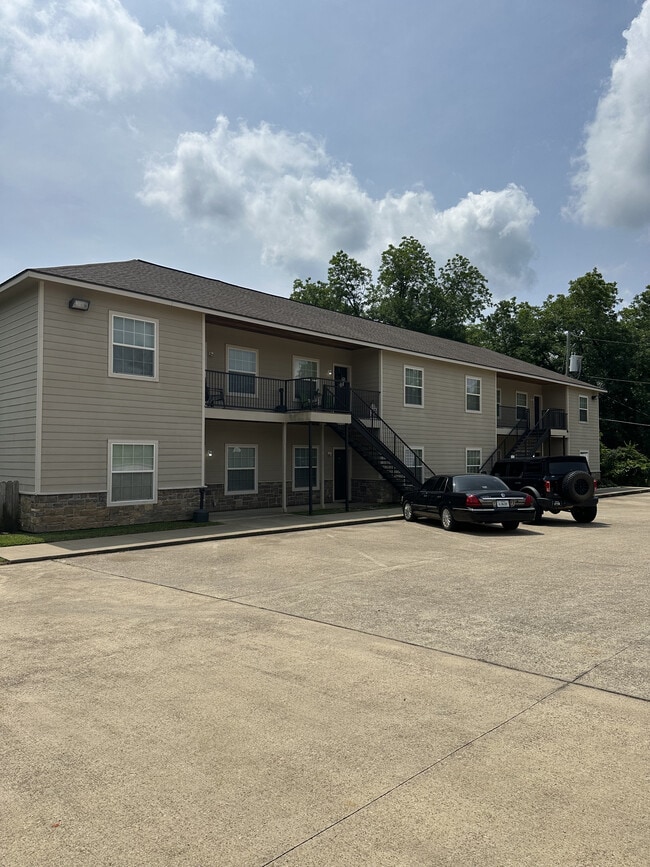 Building Photo - 409 Nacogdoches St Rental