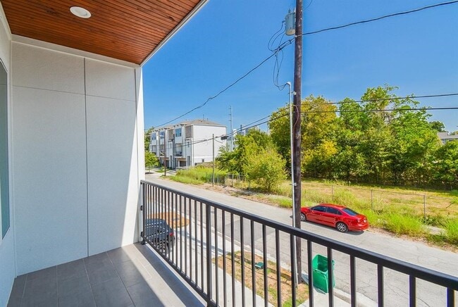 Building Photo - 2620 McIlhenny St