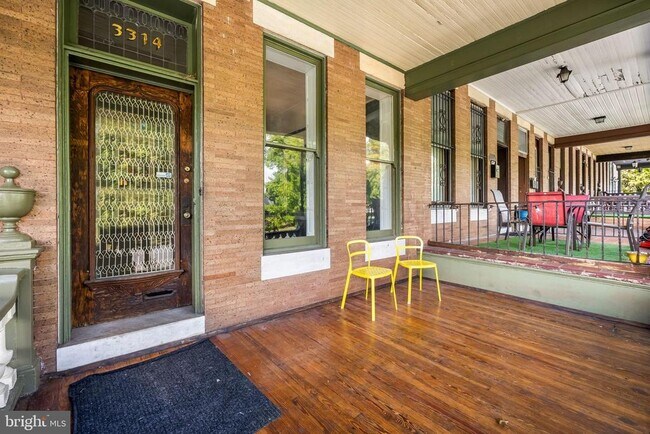 Photo - 3314 Auchentoroly Terrace