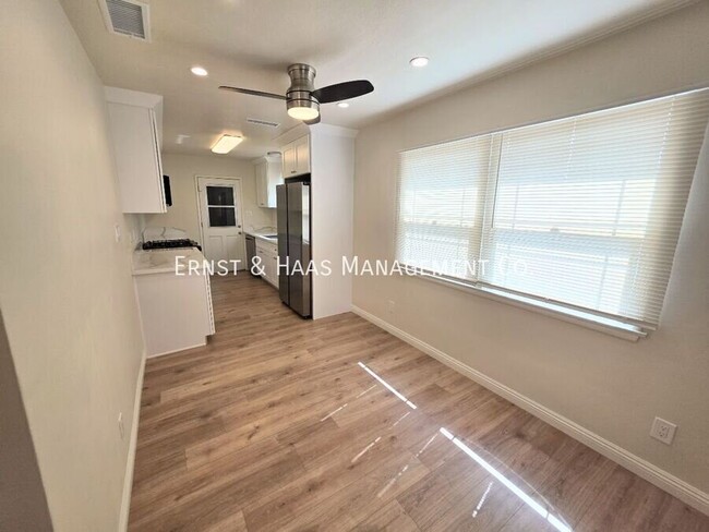 Photo - 8459 Luxor St