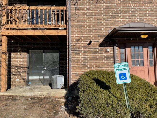 Photo - 2252 Abbeywood Dr Unit A