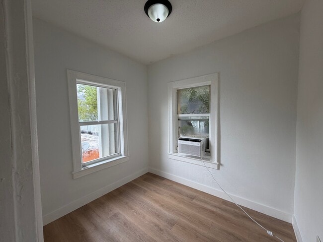 Photo - 1429 SW 3rd St Unit 4