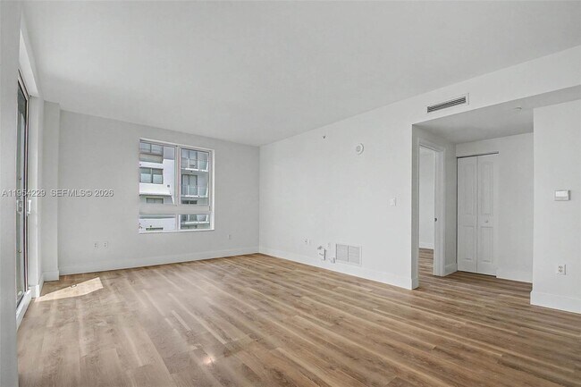 Photo - 7355 SW 89th St Unidad 502N