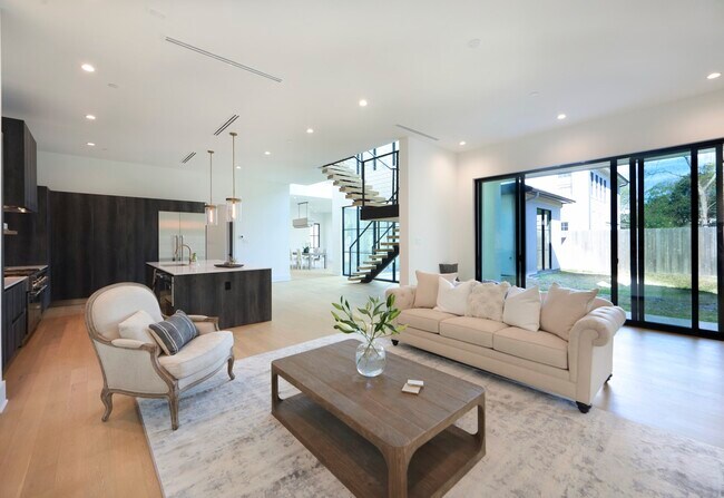 Photo - 8926 Croes Dr