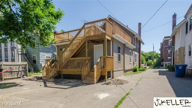 Photo - 914 Sybil St