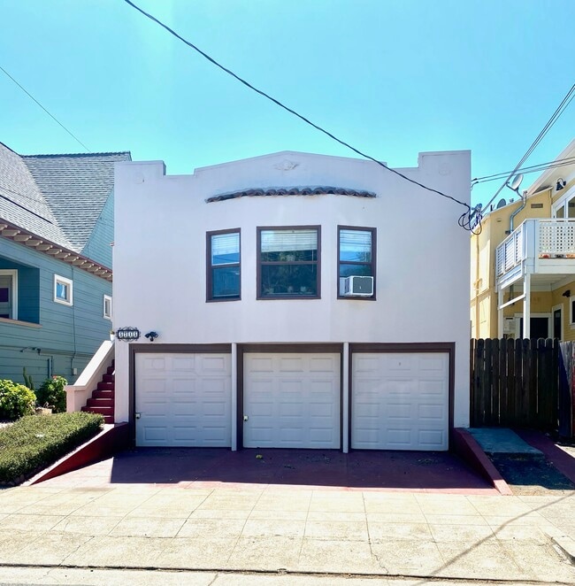Photo - 5715 Genoa St Apartments Unit 3