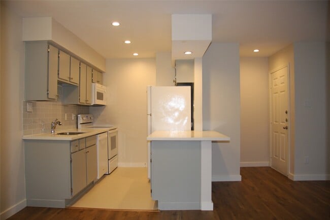 Photo - 2750 Holly Hall St Unit 309
