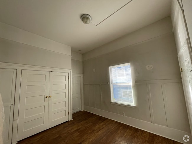 Building Photo - 67 S 8th St Rental