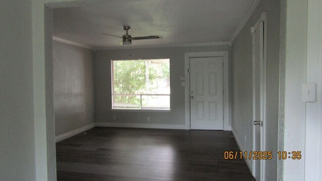 Photo - MOVE IN SPECIAL: $250 OFF THE 1ST FULL MON...