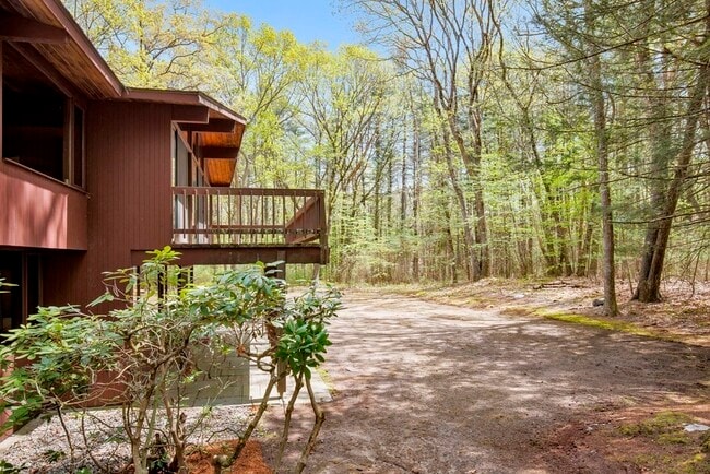 Photo - 51 Pilgrim Path