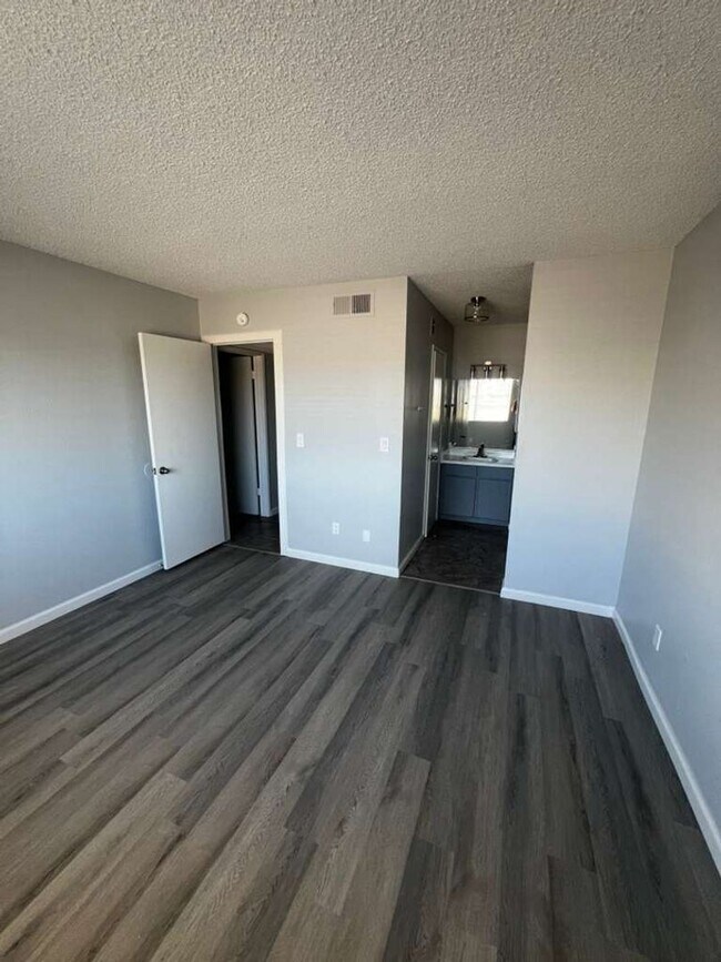 Photo - 5662 E Lake Mead Blvd Unit 5662 E. Lake Mead Blvd. #1A