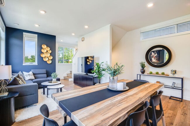 Photo - 2203 22nd Ave S Unidad ID1231226P