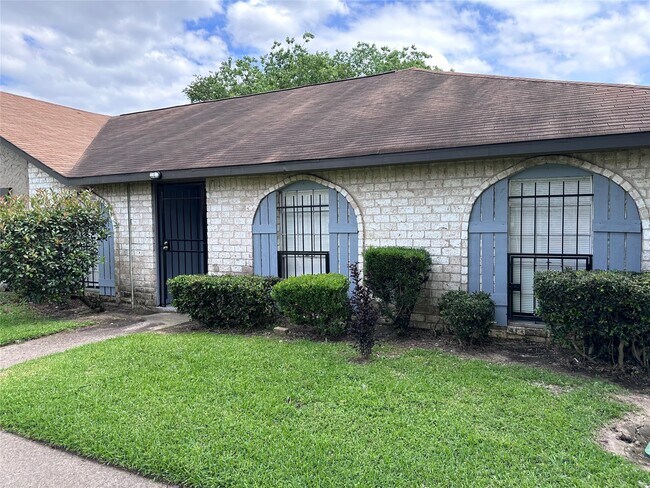 Building Photo - 143 Casa Grande Dr Unit 143