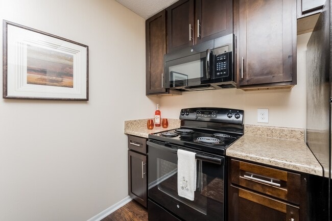 Tuscany Pointe at Tampa Apartment Homes