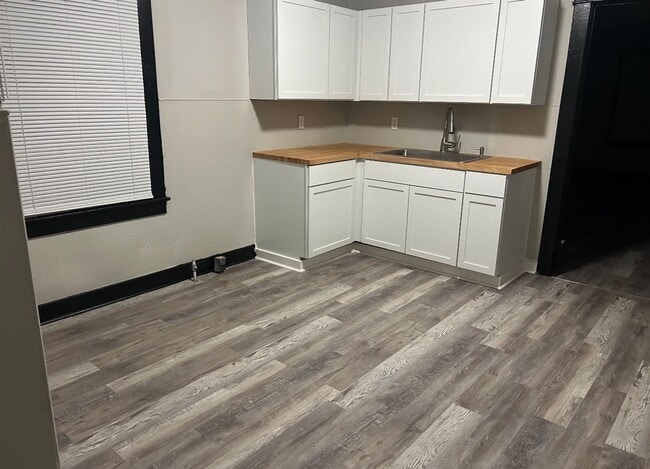 Photo - Gorgeous Updated 3 bedroom house!