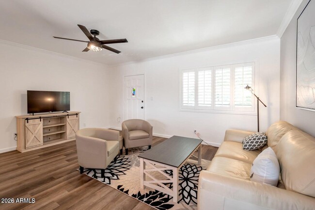 Photo - 721 E Montebello Ave Unit 225