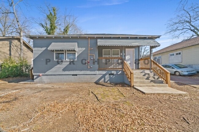 Building Photo - 907 Maple Ave SE Unit 1