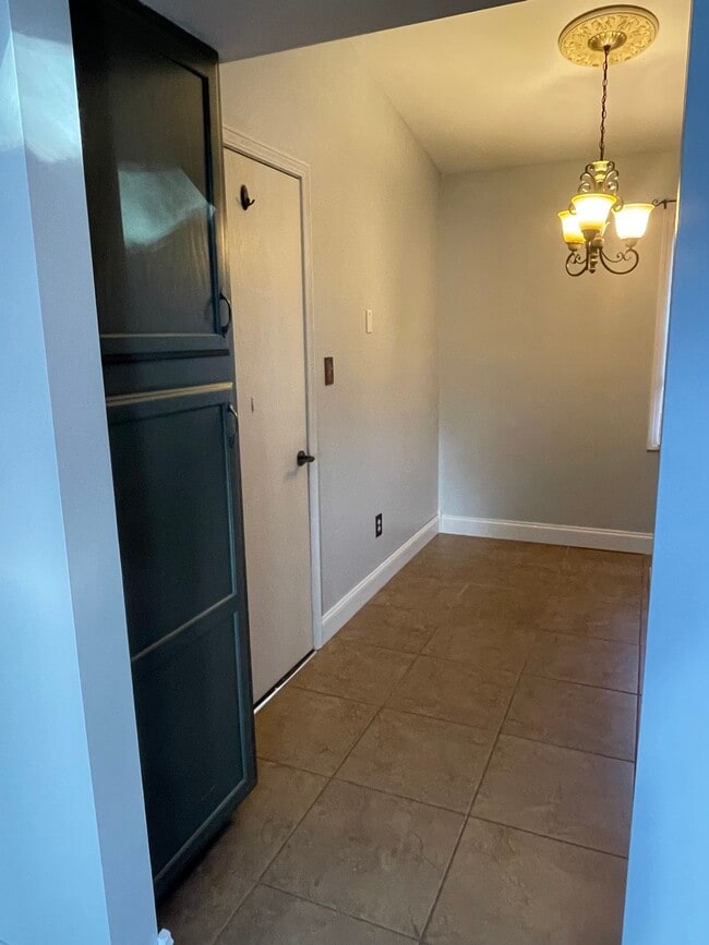 Photo - 3808 Raintree Dr