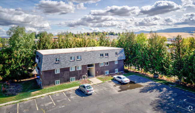 Building Photo - The Edgebrook Rental