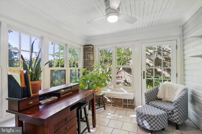 Photo - 626 Lakeside Ave
