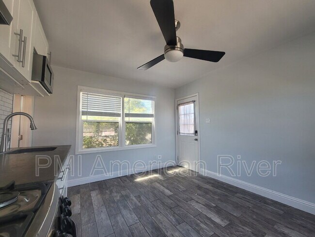 2100 36th St Unit B