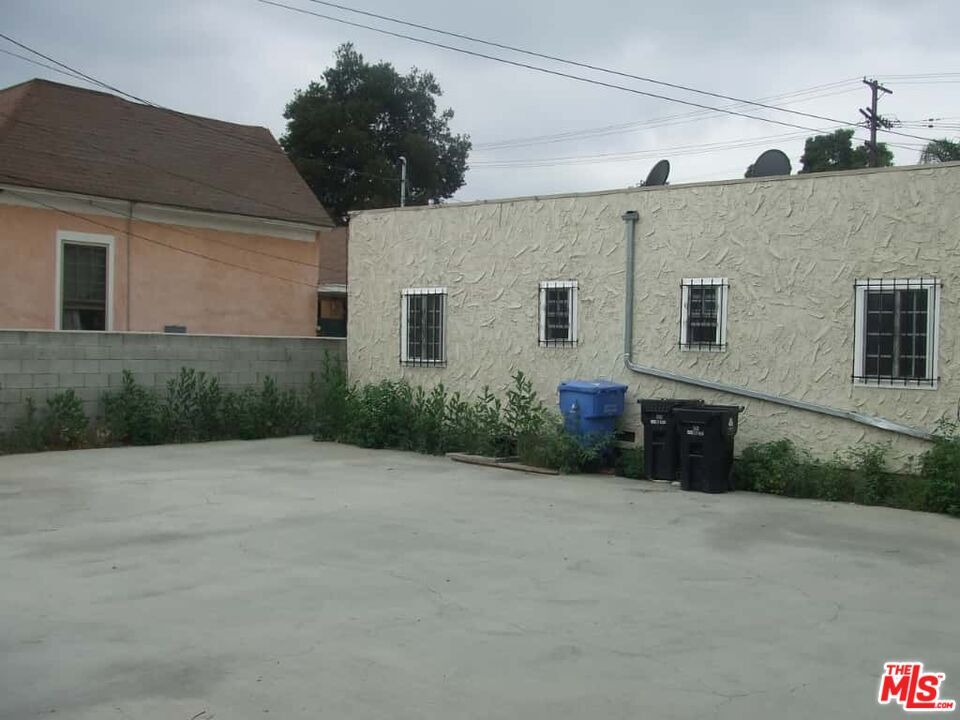 Photo - 6946 Simpson Ave