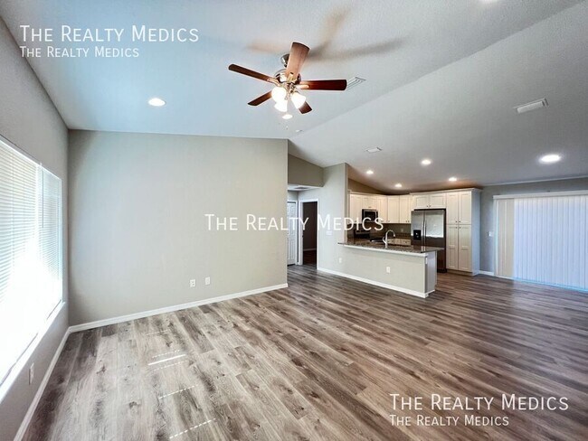 Photo - 405 Malauka Loop