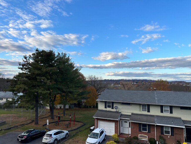 Photo - 235 Vista Dr