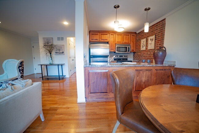 Building Photo - 3726 Locust St Unit 4 Rental