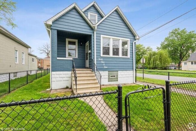 Building Photo - Beautiful open concept home