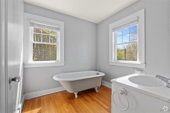 Building Photo - 114 Phelps Pl Rental