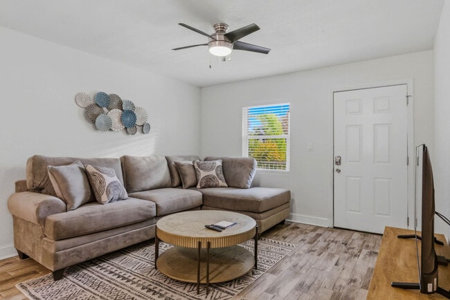 Photo - 3909 W Cleveland St Unidad SI ID1471503P