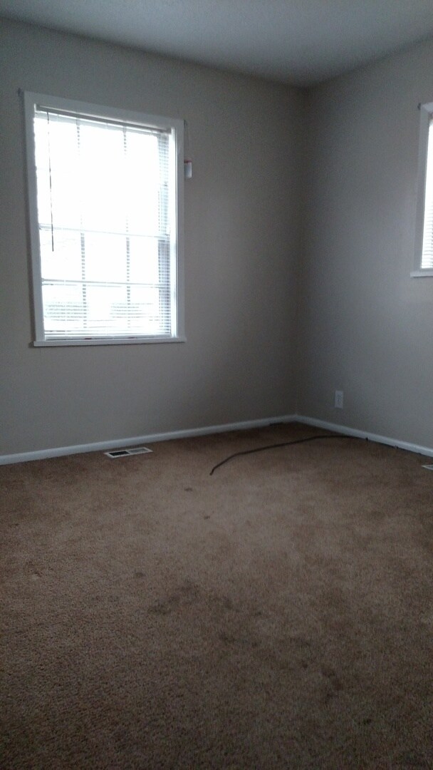 Photo - 9525 Booth Ave