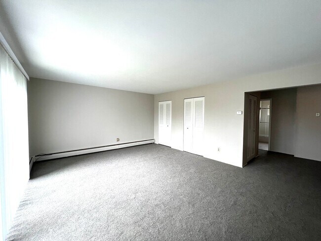 Photo - 2859 E Maple Rd Unit 15