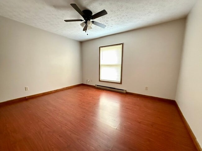 Photo - 350/352 E 9th Street Unit 352