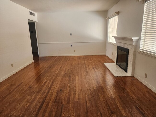 Photo - 1309 Telegraph Ave